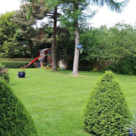 Surlingham Lodge Studio Large Family Cottage 노리치 외부 사진