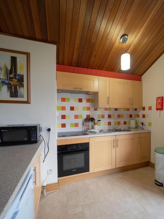 Surlingham Lodge Studio Large Family Cottage 노리치 외부 사진